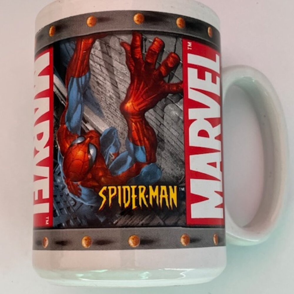 Marvel Super Hero Mug - Spiderman and Hulk For Coffee, Tea or cold beverages